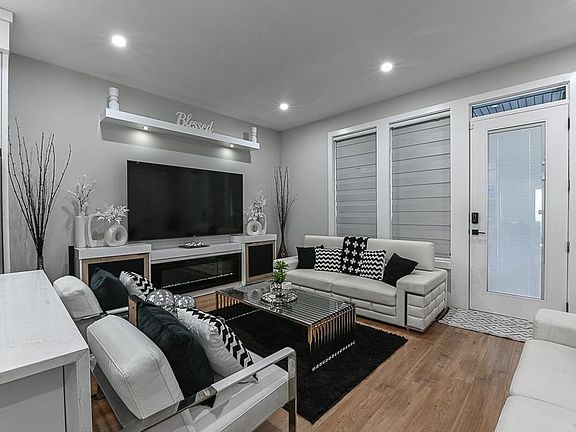 5th image of 13938 60a Ave