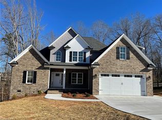 4650 Orchard Grove Dr, Clemmons, NC 27012