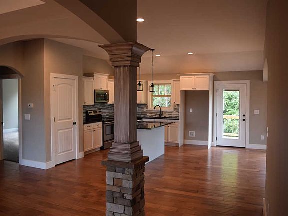 4th image of 115 Tumbleweed Dr
