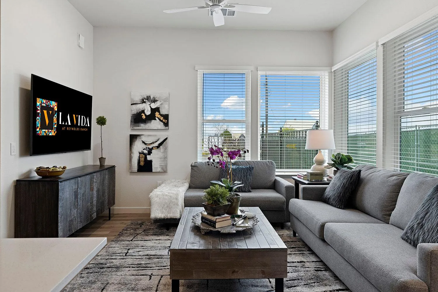 La Vida 55+ Luxury Living — Photo 2