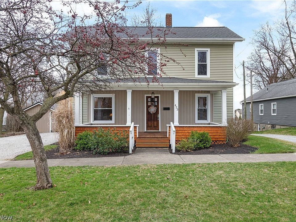 1st image of 423 W Main St