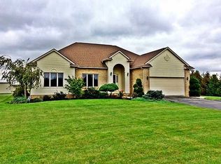 11480 W Genzman Rd, Oak Harbor, OH 43449