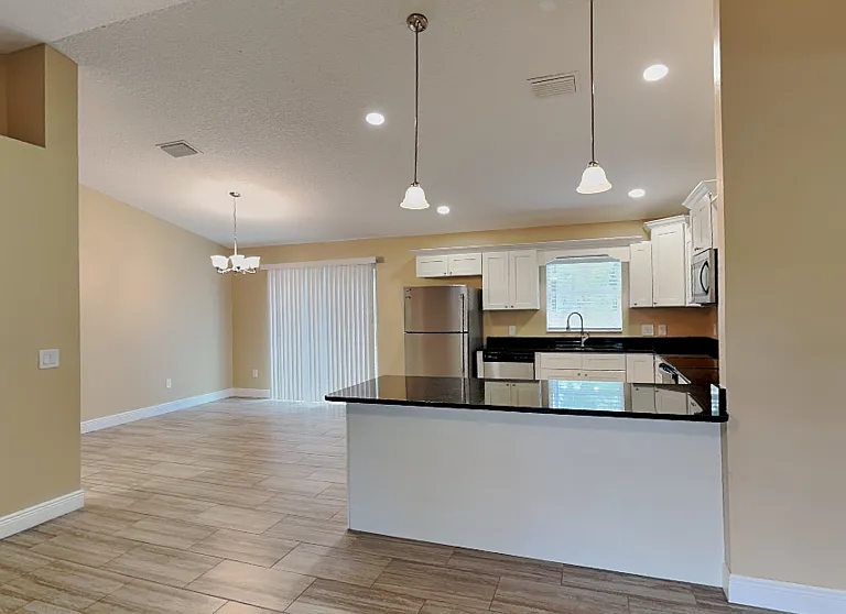3732 W Wilburton Dr — Photo 7