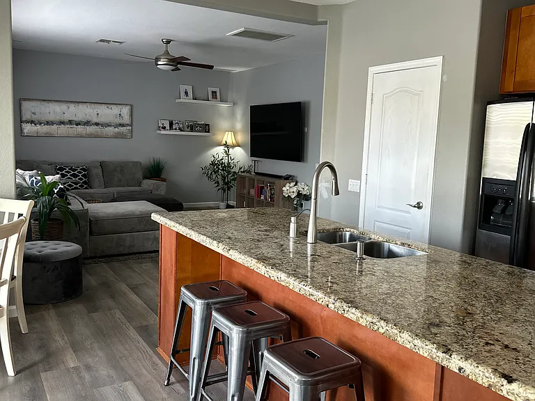 1902 W Havasu Way — Photo 23