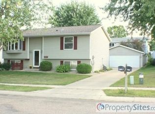 2024 51st St NW, Rochester, MN 55901