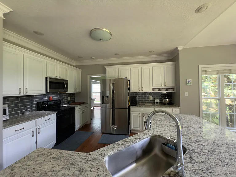 1108 Winterberry Ln — Photo 14