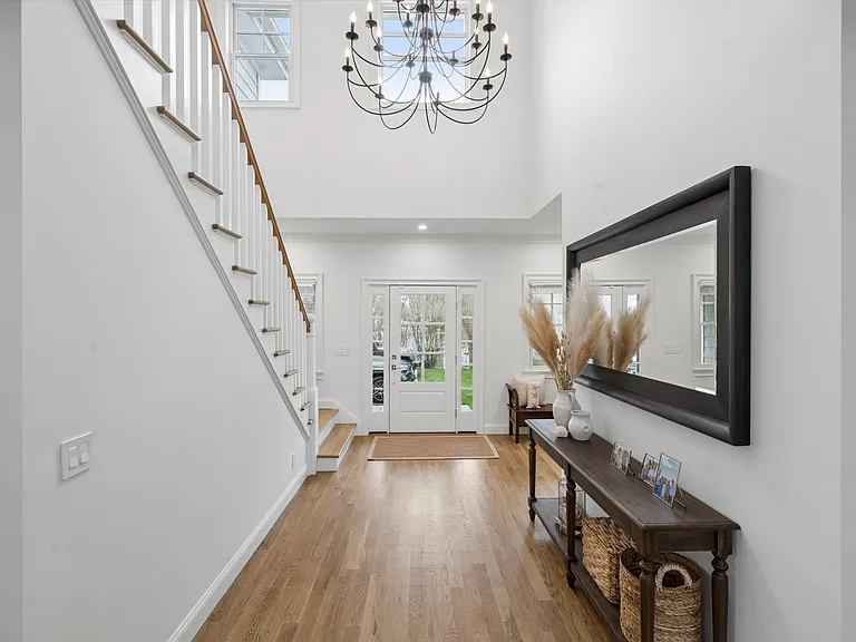 106 Powell Ave — Photo 12