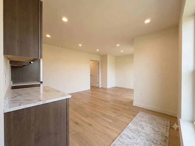 881 Kimball Ln #204 — Photo 12