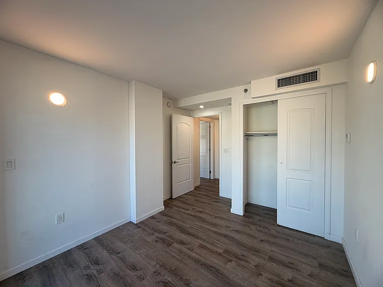 21410 15th Ave #2C — Photo 6