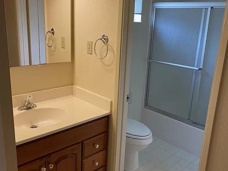 304 Edwards St — Photo 14