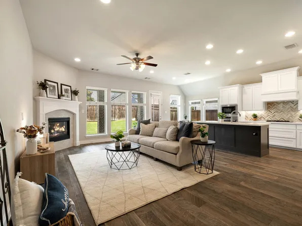 827 Esk Ave, Celina, TX 75009