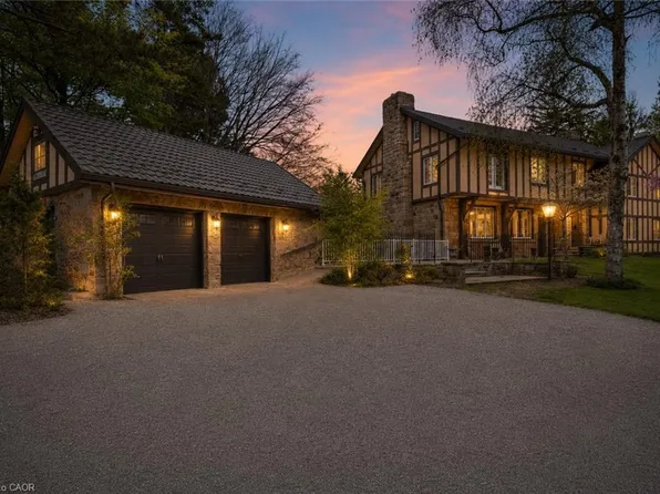 353 Sulphur Springs Rd, Hamilton, ON L9G 4T7