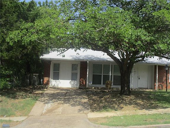 2nd image of 1605 Proctor Dr