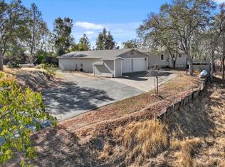 6738 Da Lee Rd, Valley Springs, CA 95252