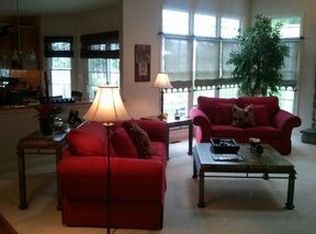 17 Hayden Cir, Reading, PA 19606