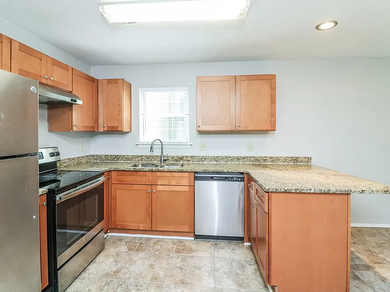 4034 Sharon Woods Dr — Photo 11