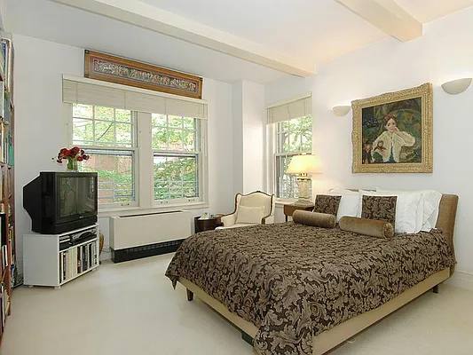 Sold by Sotheby's International Realty | media 20