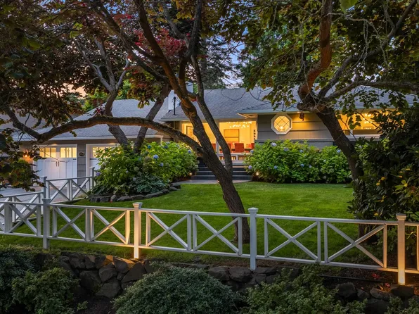 10918 SE 25th Street, Bellevue, WA 98004