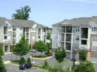 12100 Garden Grove Cir UNIT 403, Fairfax, VA 22030