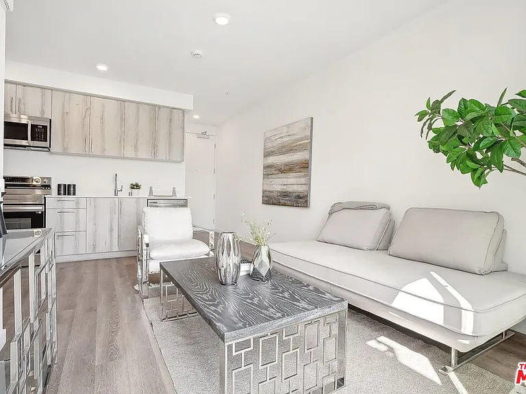 1350 Court St — Photo 2