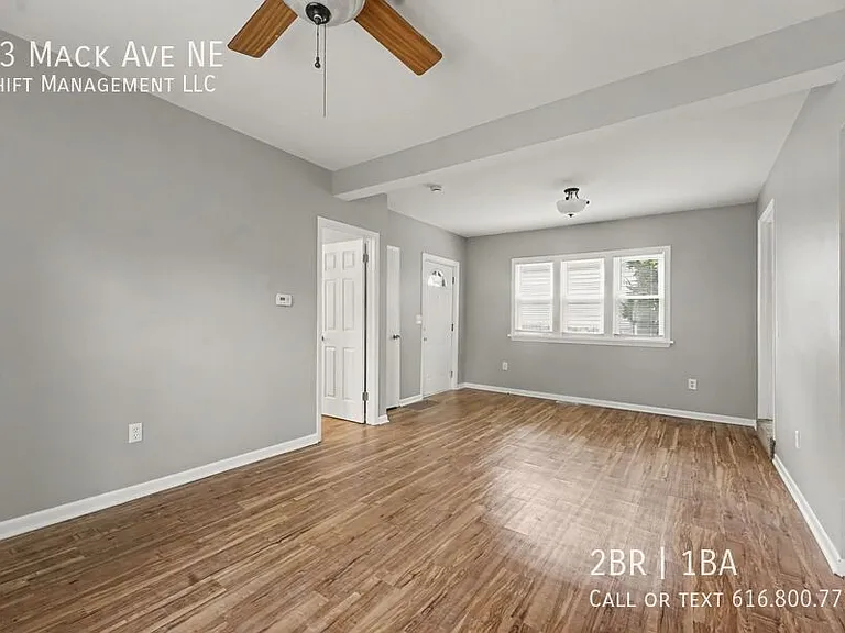 23 Mack Ave NE — Photo 8