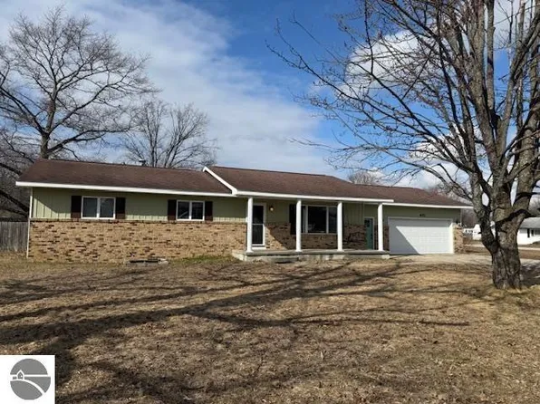602 Lincoln St, Kalkaska, MI 49646