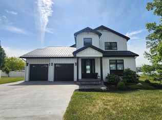 10969 E Tippecanoe Dr, Walkerton, IN 46574