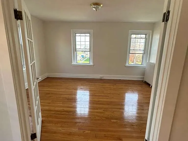 182 Elm St — Photo 17