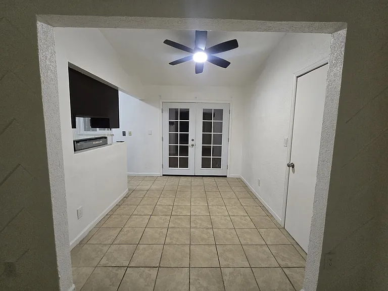 5828 Blackhawk Dr — Photo 6
