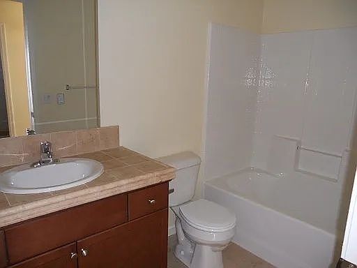 2nd image of 2073 Bella Oaks Dr