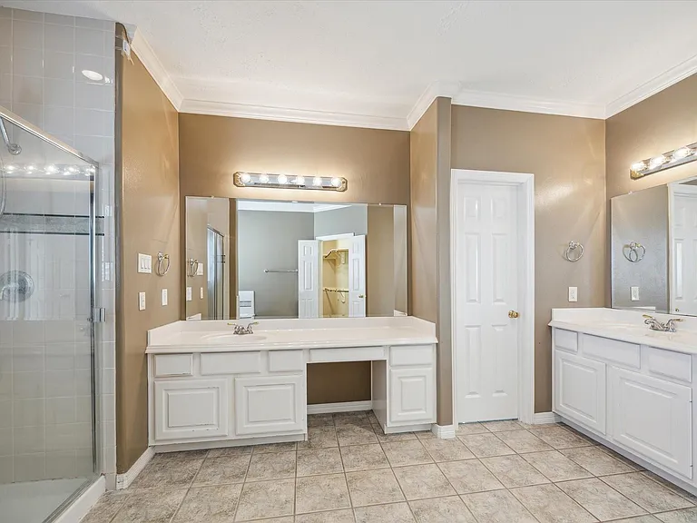2802 Briarhurst Park — Photo 18
