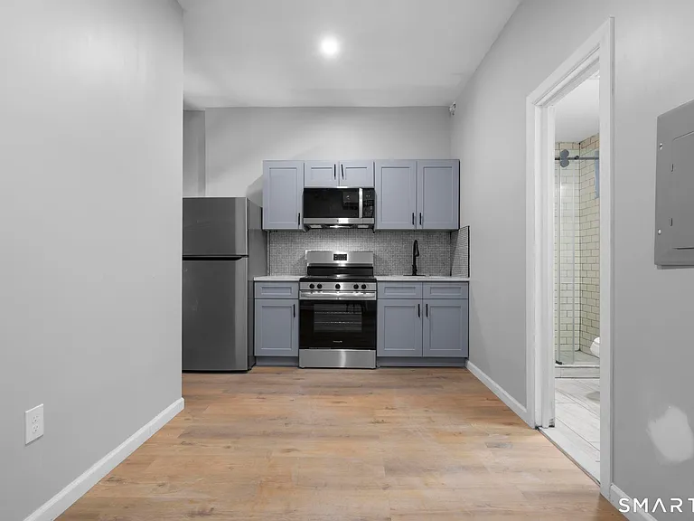 140 Grand St #2A — Photo 5