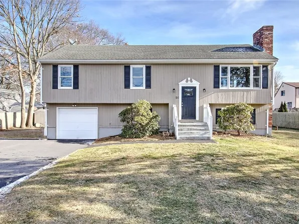 50 Belvedere Dr, Bristol, RI 02809