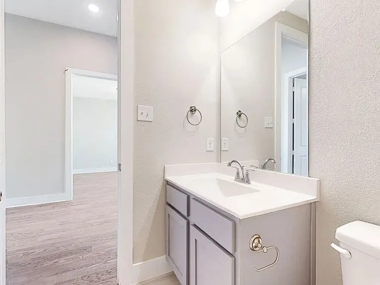 1432 Lawnview Dr — Photo 16