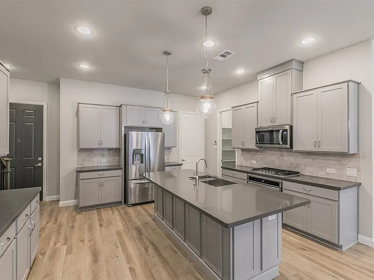17736 Coralberry Dr — Photo 4