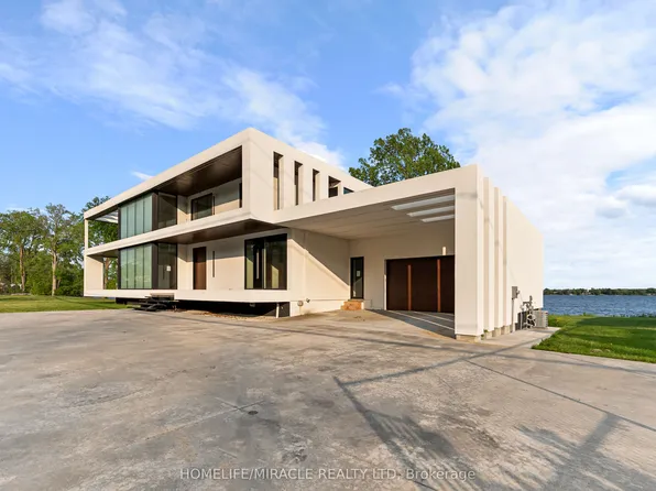 1722 Old Highway 2, Quinte West, ON K8N 4Z2