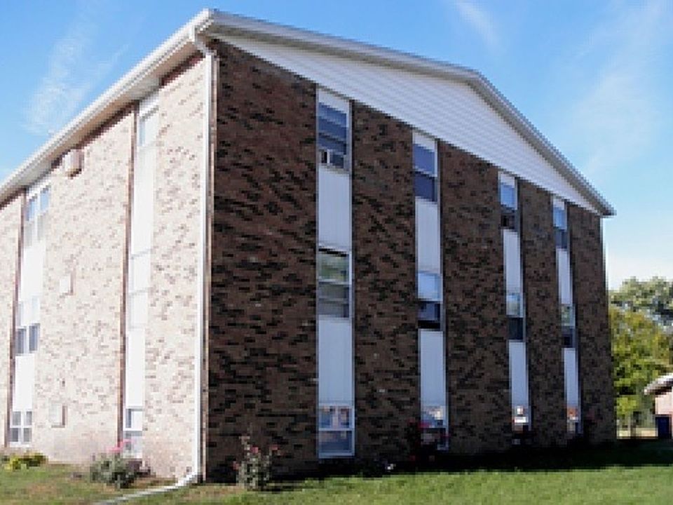 1st image of 487 Ivy Ln #22
