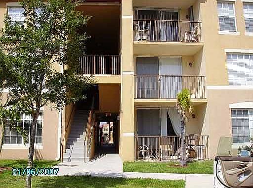 3rd image of 1208 Villa Ln #1208