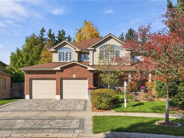 43 Wagon St, Kitchener, ON N2P 2T5