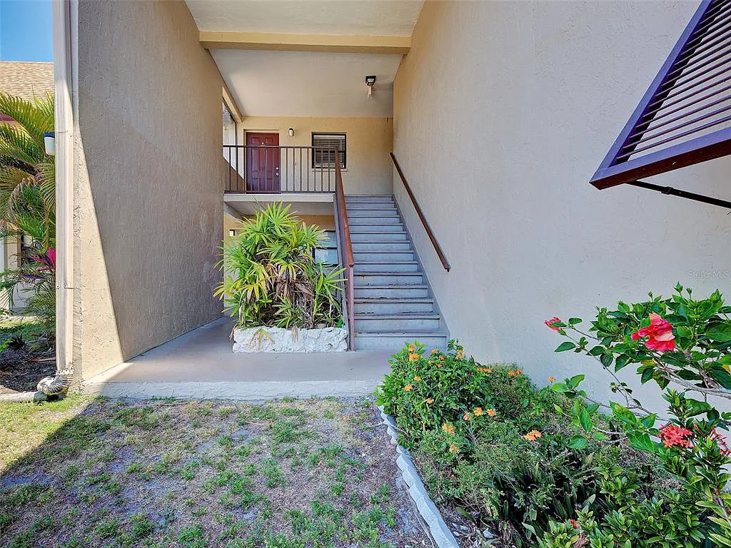 Building Photo - 7237 Cloister Dr #207