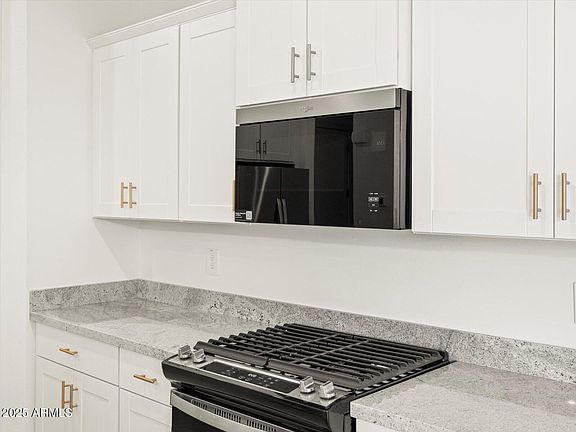 5th image of 17434 W EVA Street