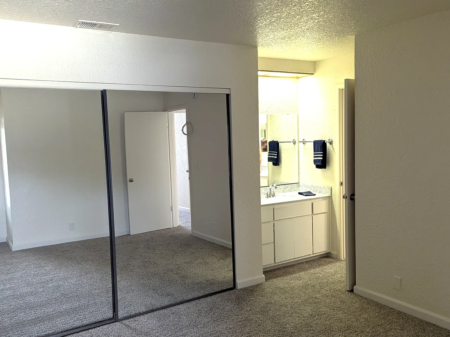 Willowcreek Apartments — Photo 4
