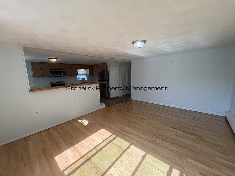 480 Bullocks Point Ave — Photo 7
