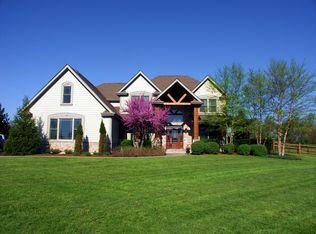 3209 Prairie View Dr, Prairie Grove, IL 60050