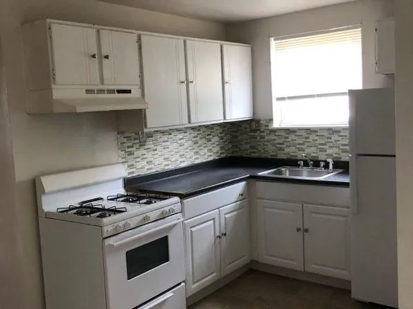 5910 Erdrick St APT 2, Philadelphia, PA 19135