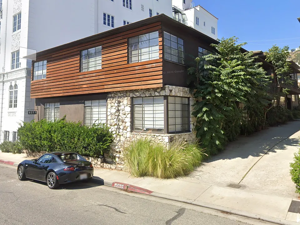 8277 W Fountain Ave #10