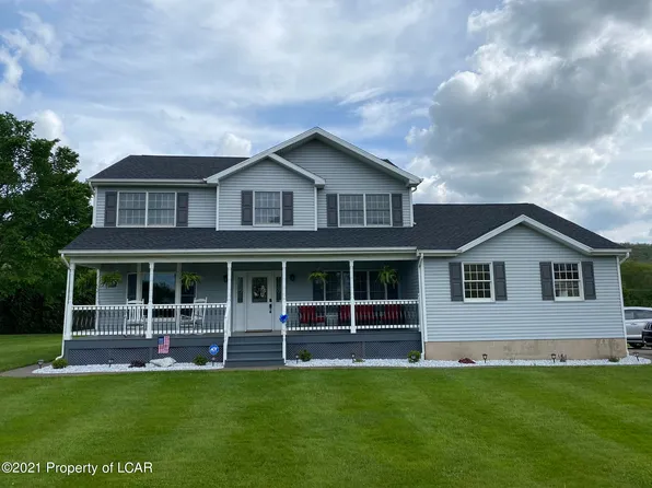 4 Michele Dr, Sugarloaf, PA 18249