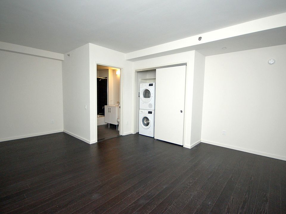 1st image of 235 E 44th St APT 5A