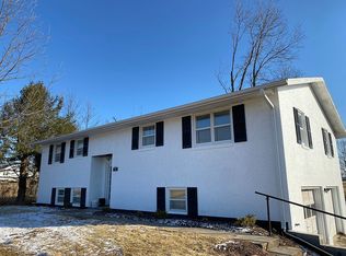 516 E Walnut St, Perry, MO 63462