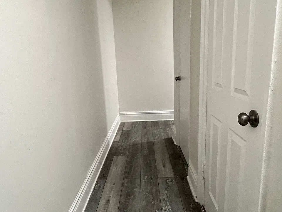 156 S Harrison St #204